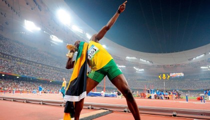 开云下载-乌拉圭式绞杀与中场幽灵，当战术铁律在欧冠决赛上演