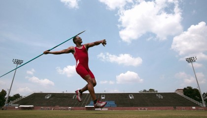 开云官网-伊布完成自我救赎，AC米兰硬仗取胜秘鲁，红黑军团的南美密码