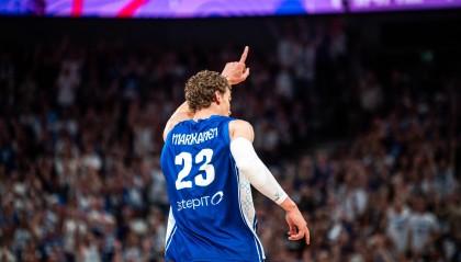 开云体育APP下载-瑞典队轻取英格兰队，林高远状态火热