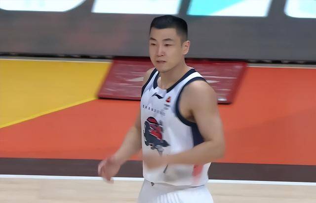 上海队险胜勇士，高诗岩关键制胜