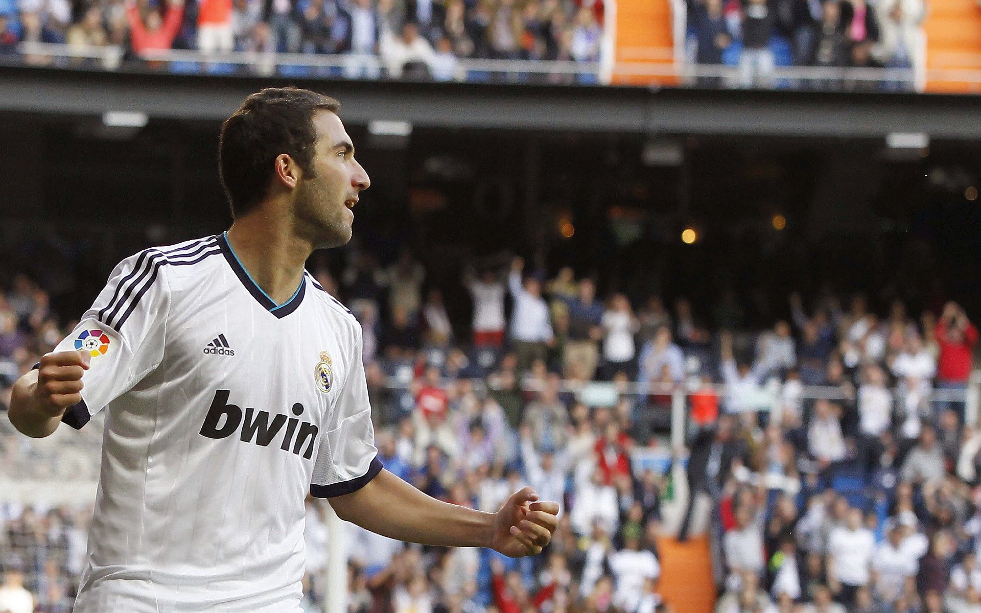 范弗利特爆发!雷霆关键战突围掘金,西部格局再洗牌